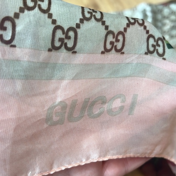 Gucci 72” x 34” Large 100% Silk Wrap Scarf with Original Gift Bag - Authentic - Picture 12 of 12